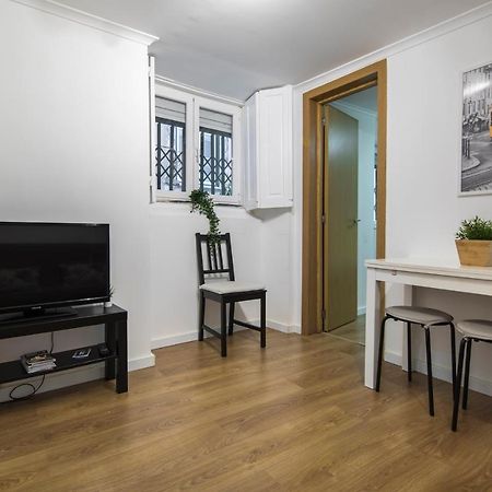 Alfama Typical Beco Dos Ramos Apartment Lisbon Luaran gambar