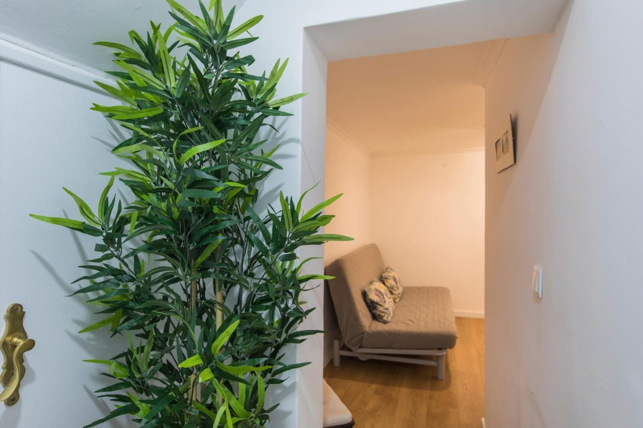 Alfama Typical Beco Dos Ramos Apartment Lisbon Luaran gambar